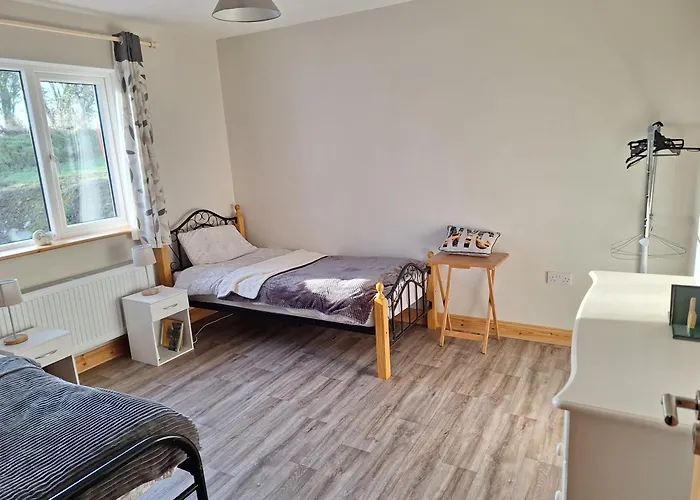 Lough Lea House, Bunnamuca Feriehus *